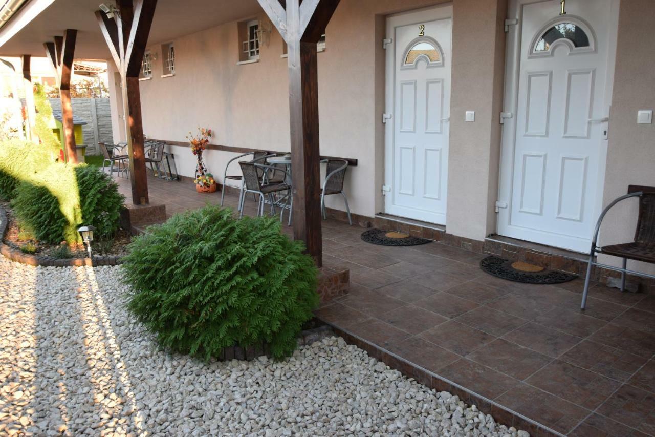 Belany Studios Veľký Meder Bagian luar foto