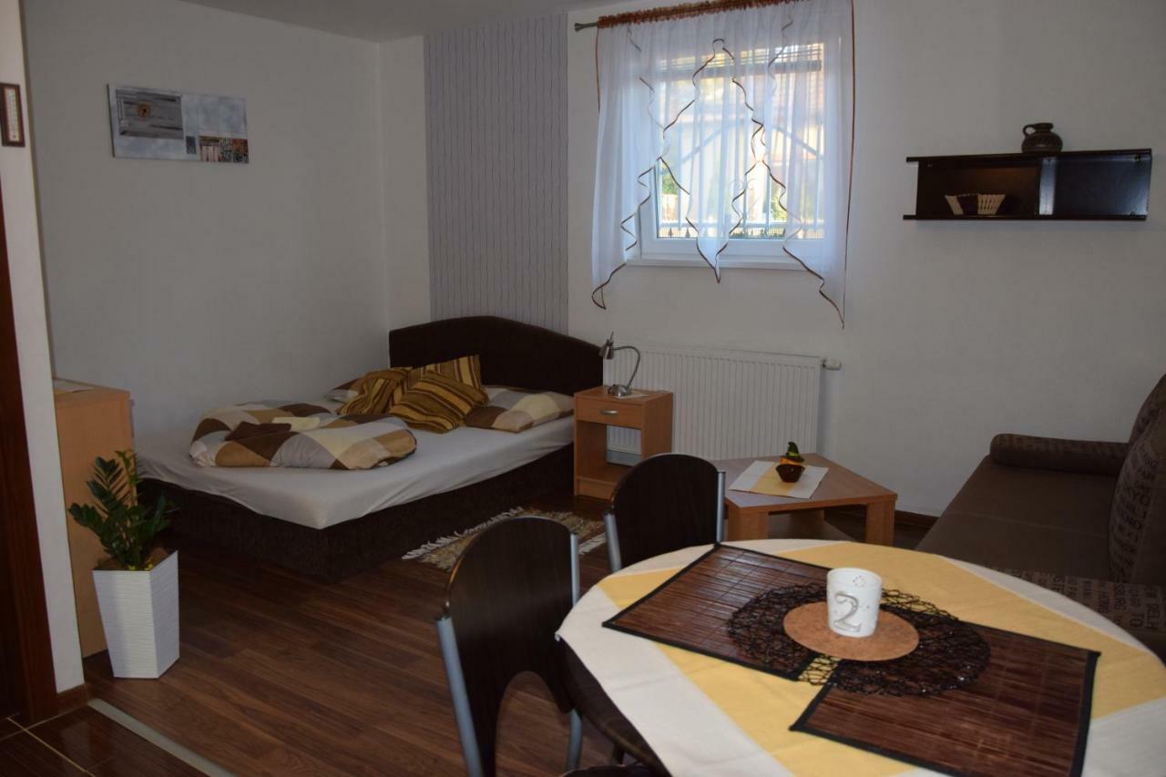 Belany Studios Veľký Meder Bagian luar foto