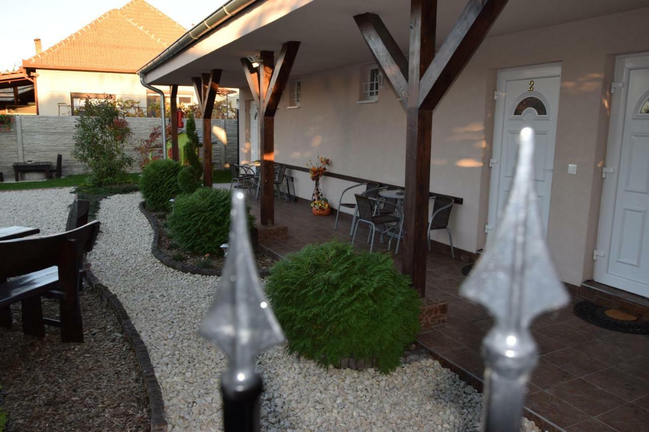 Belany Studios Veľký Meder Bagian luar foto
