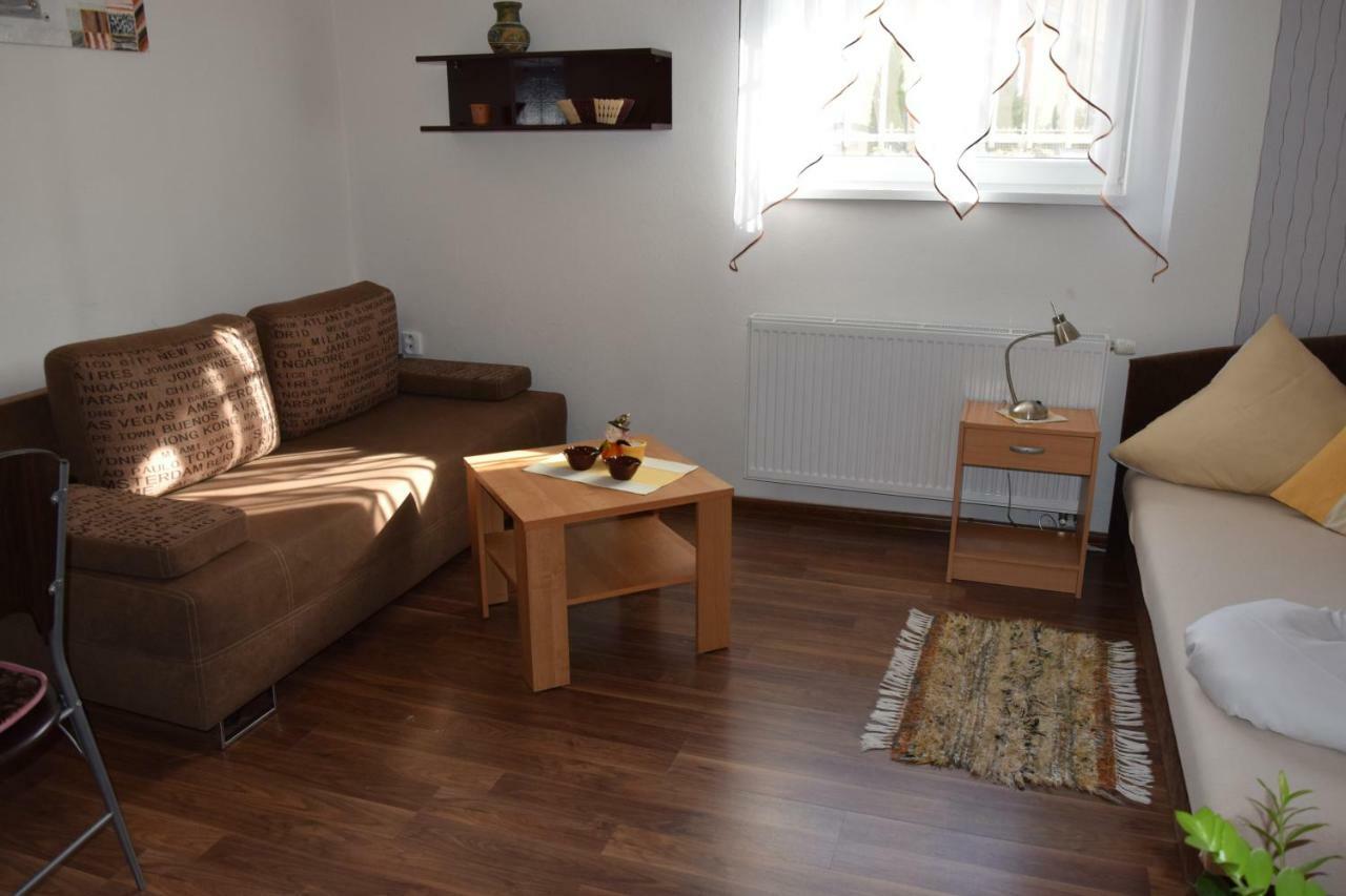 Belany Studios Veľký Meder Bagian luar foto
