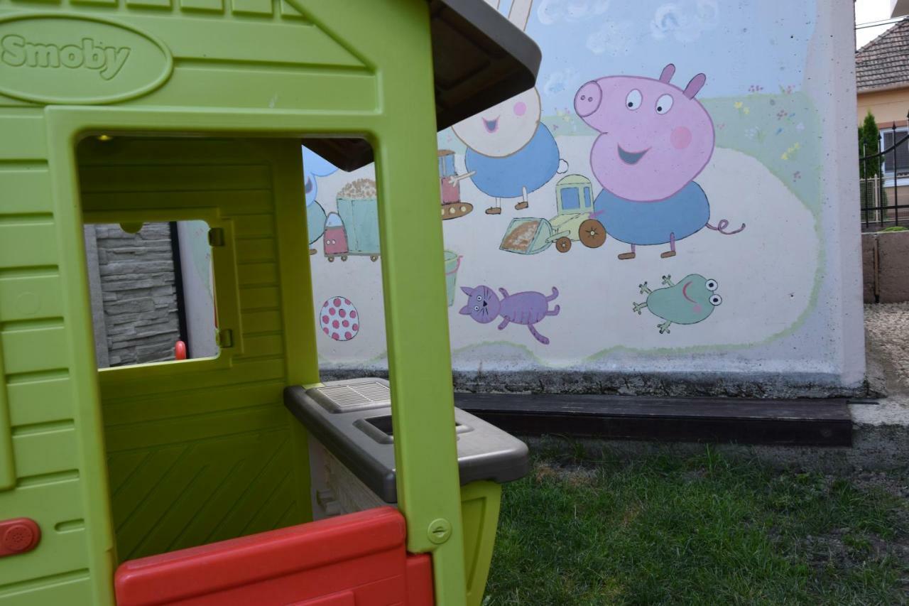 Belany Studios Veľký Meder Bagian luar foto